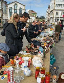 Photograph of the IV charity market of Fragas do Mandeo